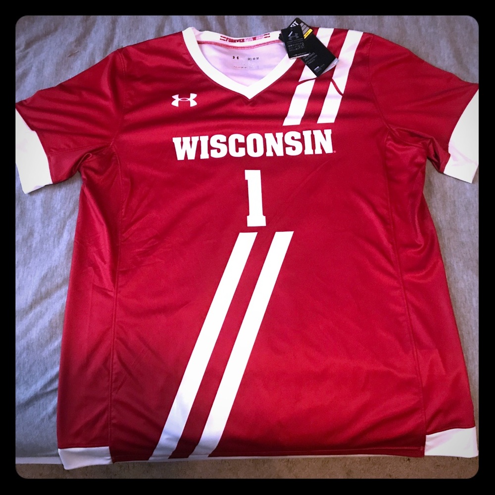 NWT Wisconsin Badgers Under Armour soccer jersey